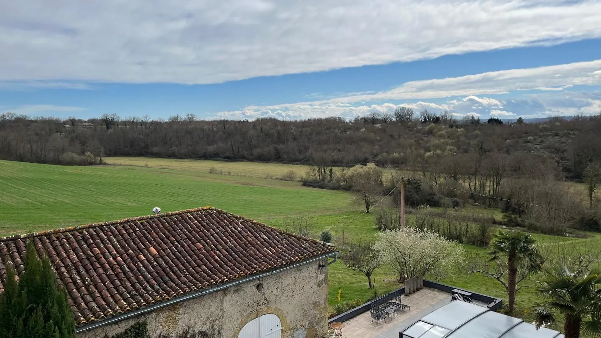 Chateau De Lahitte Bed and Breakfast Vergoignan