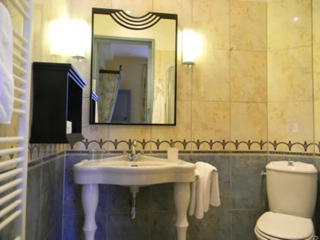 Chateau De Lahitte Bed and Breakfast Vergoignan Bed & Breakfast