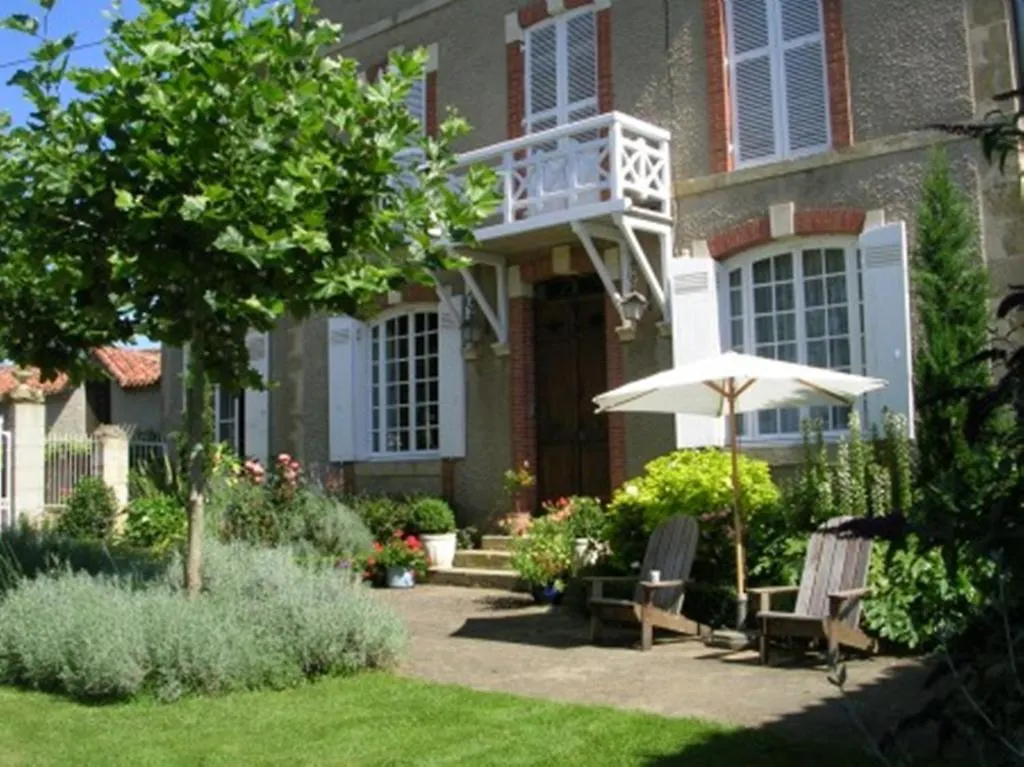 Bed & Breakfast Chateau De Lahitte Bed and Breakfast Vergoignan Frankrijk