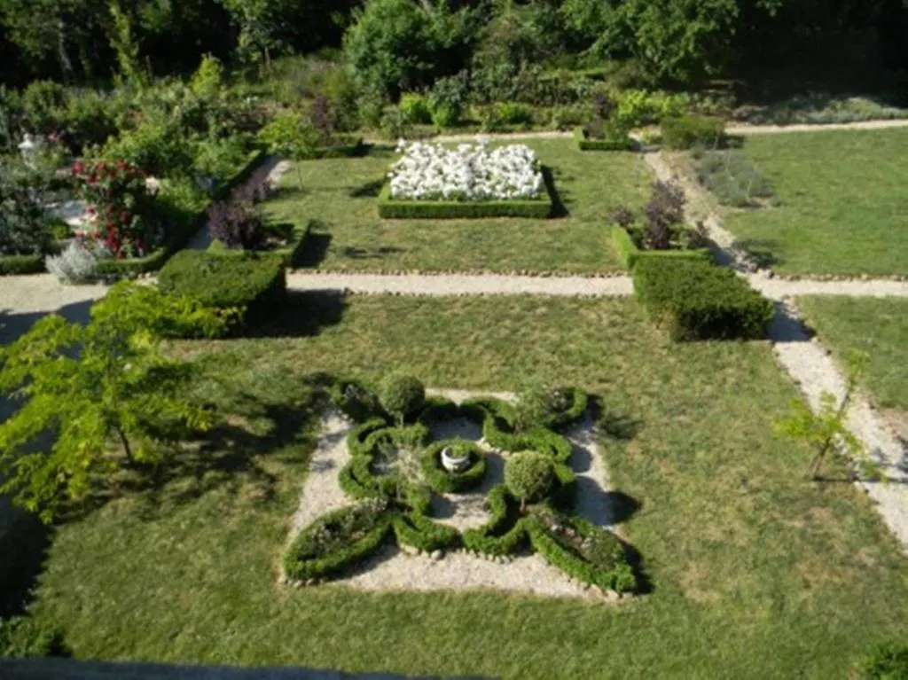 Chateau De Lahitte Bed and Breakfast Vergoignan