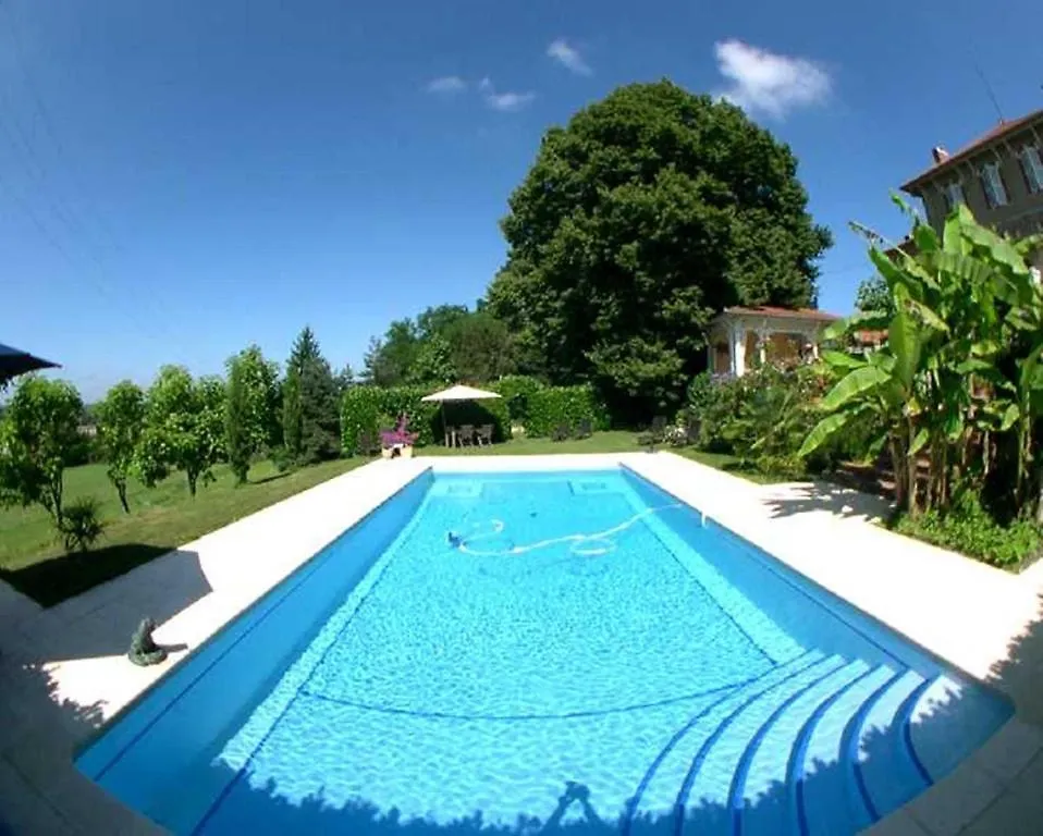 Chateau De Lahitte Bed and Breakfast Vergoignan