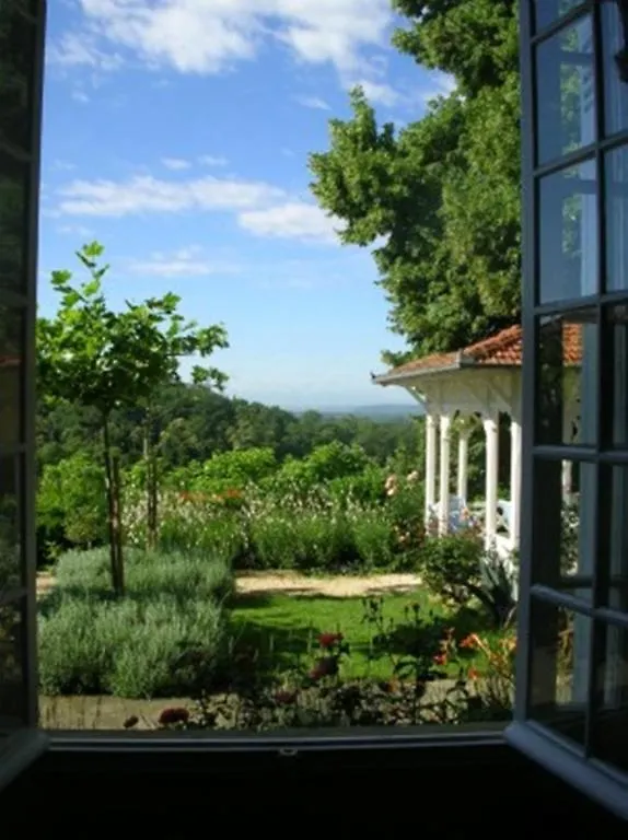 Chateau De Lahitte Bed and Breakfast Vergoignan Bed & Breakfast