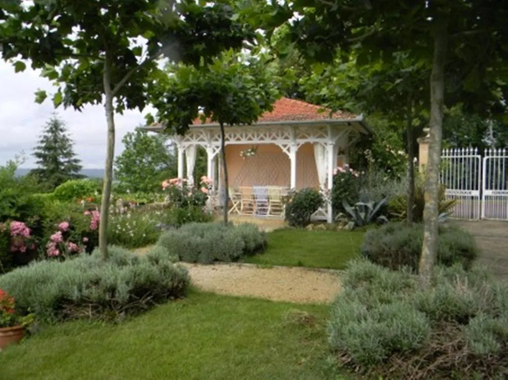 Chateau De Lahitte Bed and Breakfast Vergoignan 0*,